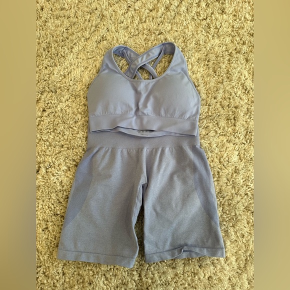 Periwinkle NVGTN Set - Inspire Seamless Bra & Contour Seamless Shorts - Picture 4 of 4